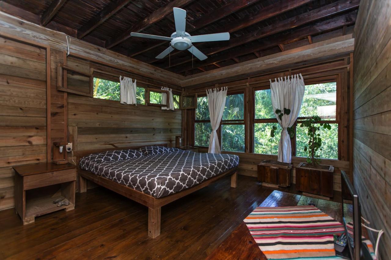 Roatan Bed & Breakfast Apartments Вест-Энд Экстерьер фото