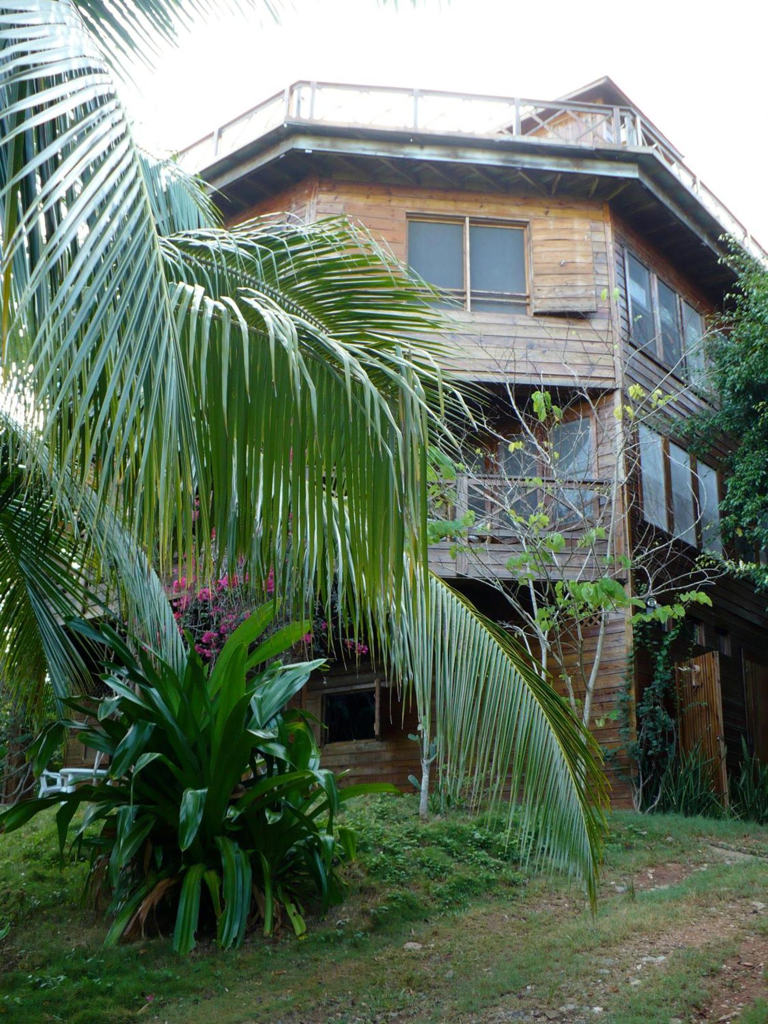 Roatan Bed & Breakfast Apartments Вест-Энд Экстерьер фото