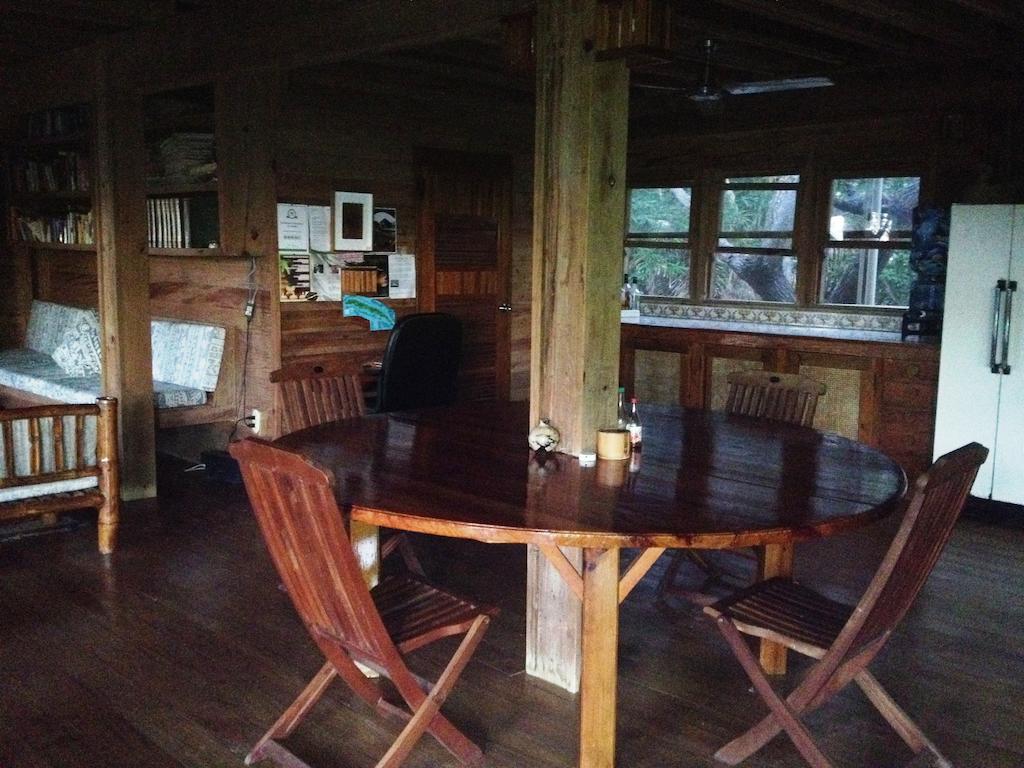 Roatan Bed & Breakfast Apartments Вест-Энд Экстерьер фото