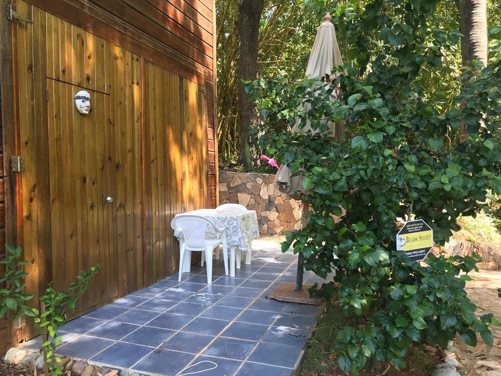 Roatan Bed & Breakfast Apartments Вест-Энд Экстерьер фото