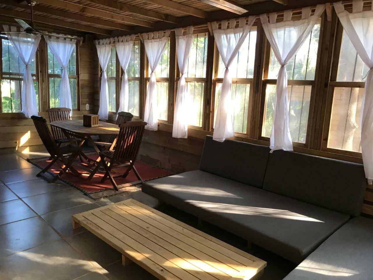 Roatan Bed & Breakfast Apartments Вест-Энд Экстерьер фото